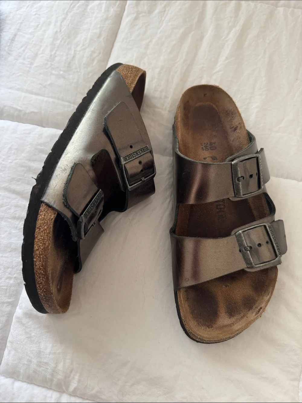 Birkenstock Arizona sandals in a metallic bronze or anthracite finish size 40